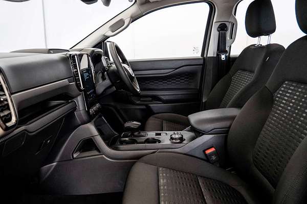 2024 Ford Everest Ambiente 2.0L