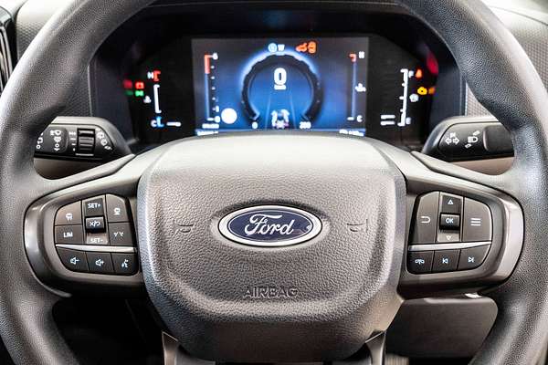 2024 Ford Everest Ambiente 2.0L