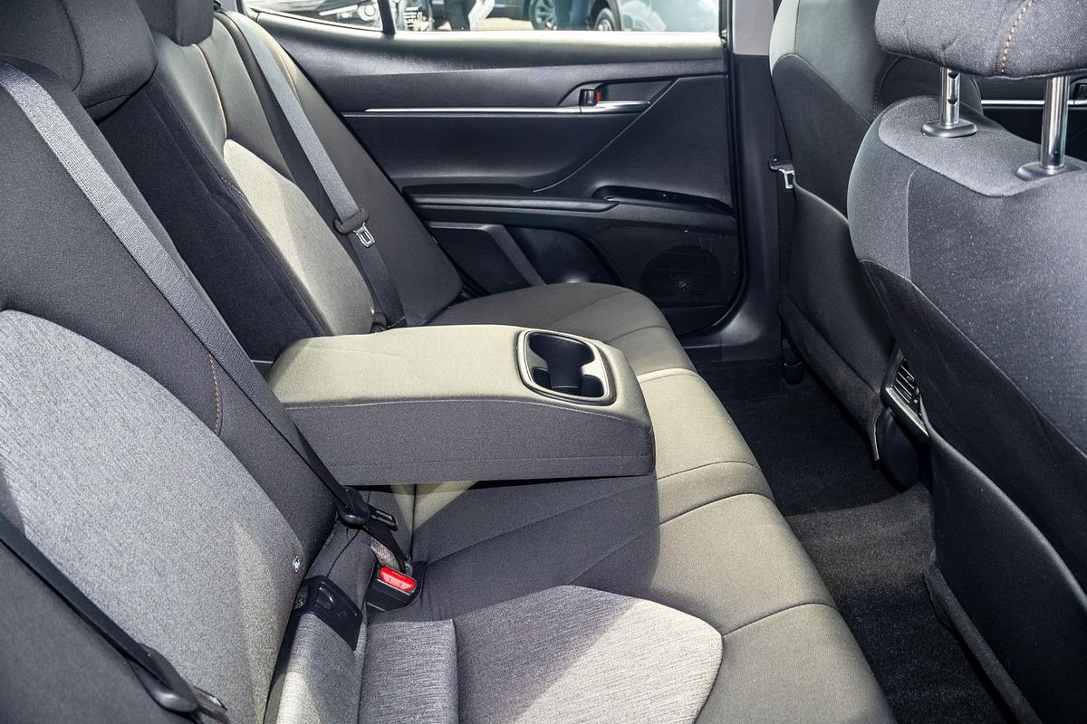 2020 Toyota Camry Ascent ASV70R