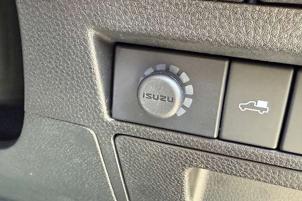 2025 Isuzu D-MAX LS-U+ 4X4