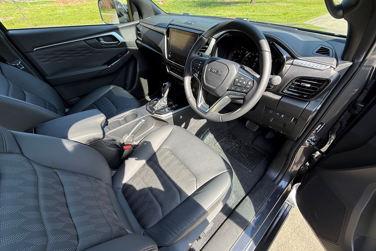 2025 Isuzu D-MAX LS-U+ 4X4