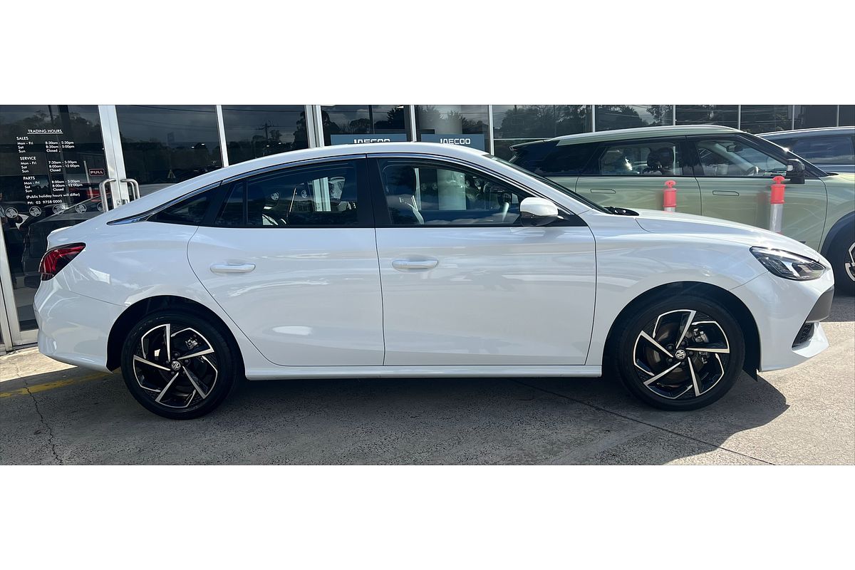 2025 MG MG5 Essence