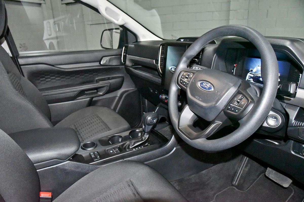 2024 Ford Everest Ambiente 2.0L