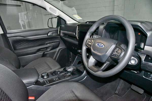 2024 Ford Everest Ambiente 2.0L