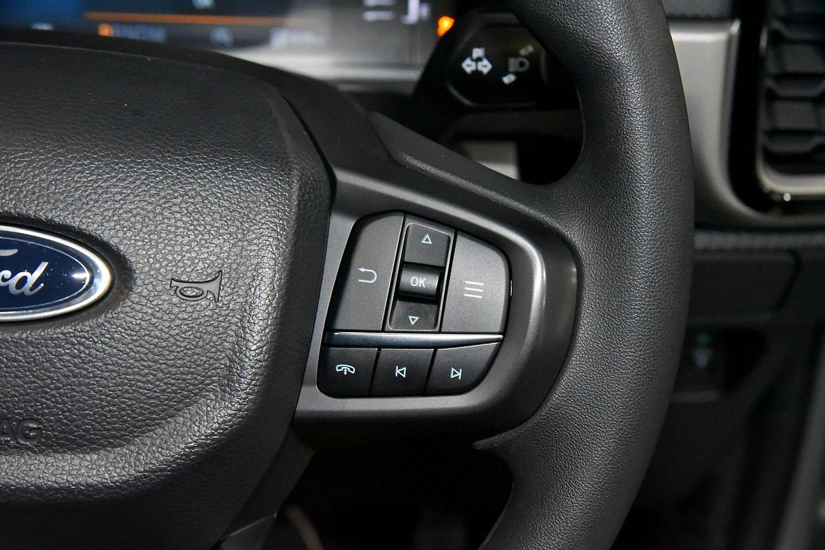 2024 Ford Everest Ambiente 2.0L