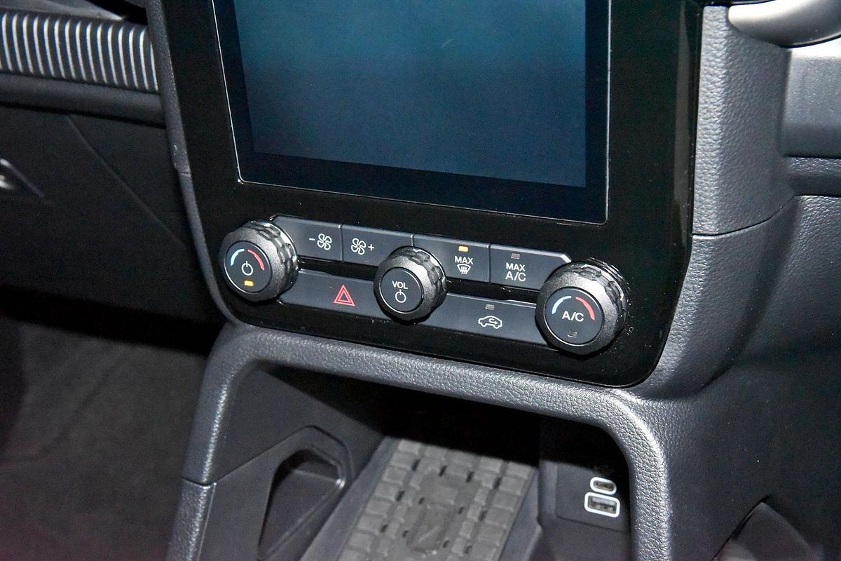 2024 Ford Everest Ambiente 2.0L