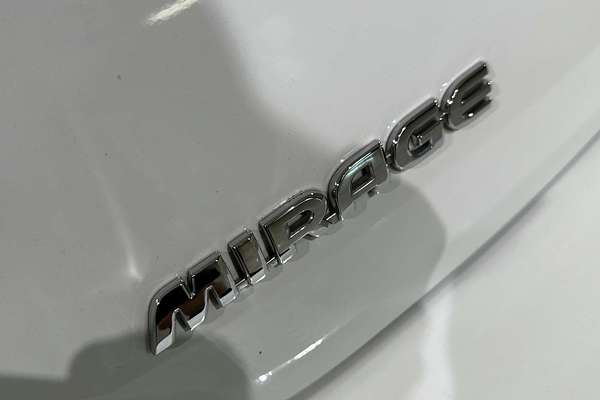 2021 Mitsubishi Mirage ES LB