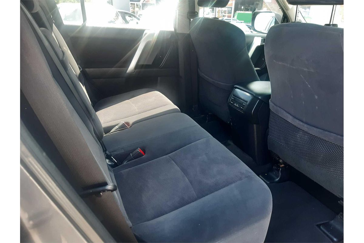 2016 Toyota Landcruiser GXL VDJ200R