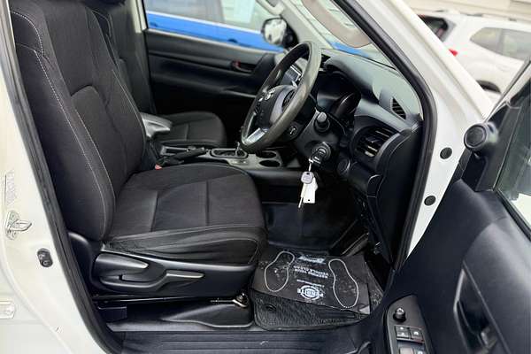 2020 Toyota Hilux SR GUN126R 4X4