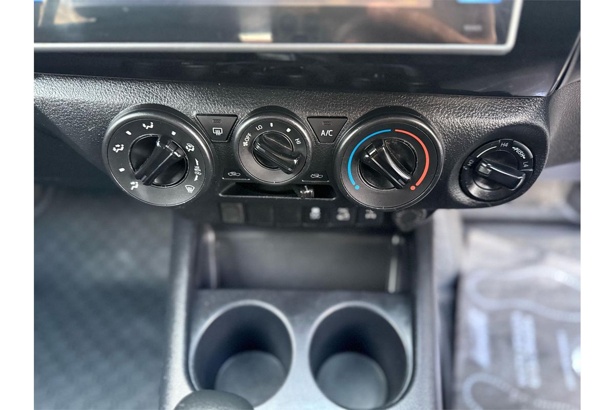 2020 Toyota Hilux SR GUN126R 4X4
