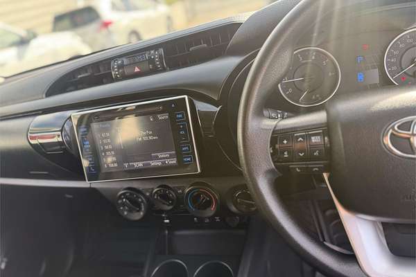 2019 Toyota Hilux SR GUN126R 4X4