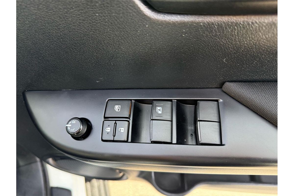 2019 Toyota Hilux SR GUN126R 4X4