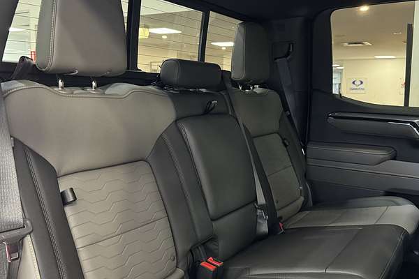 2025 Chevrolet Silverado 1500 ZR2 W/Tech Pack T1 4X4