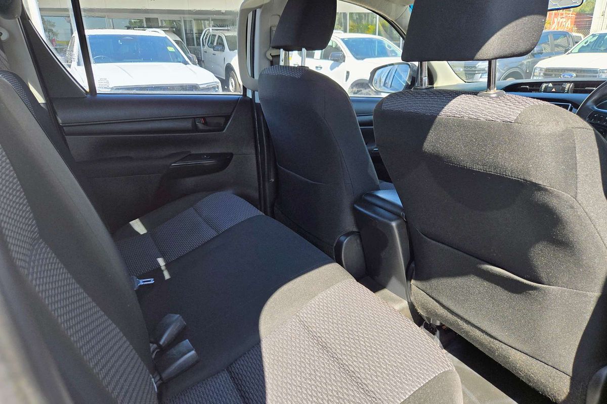 2016 Toyota Hilux Workmate GUN125R 4X4