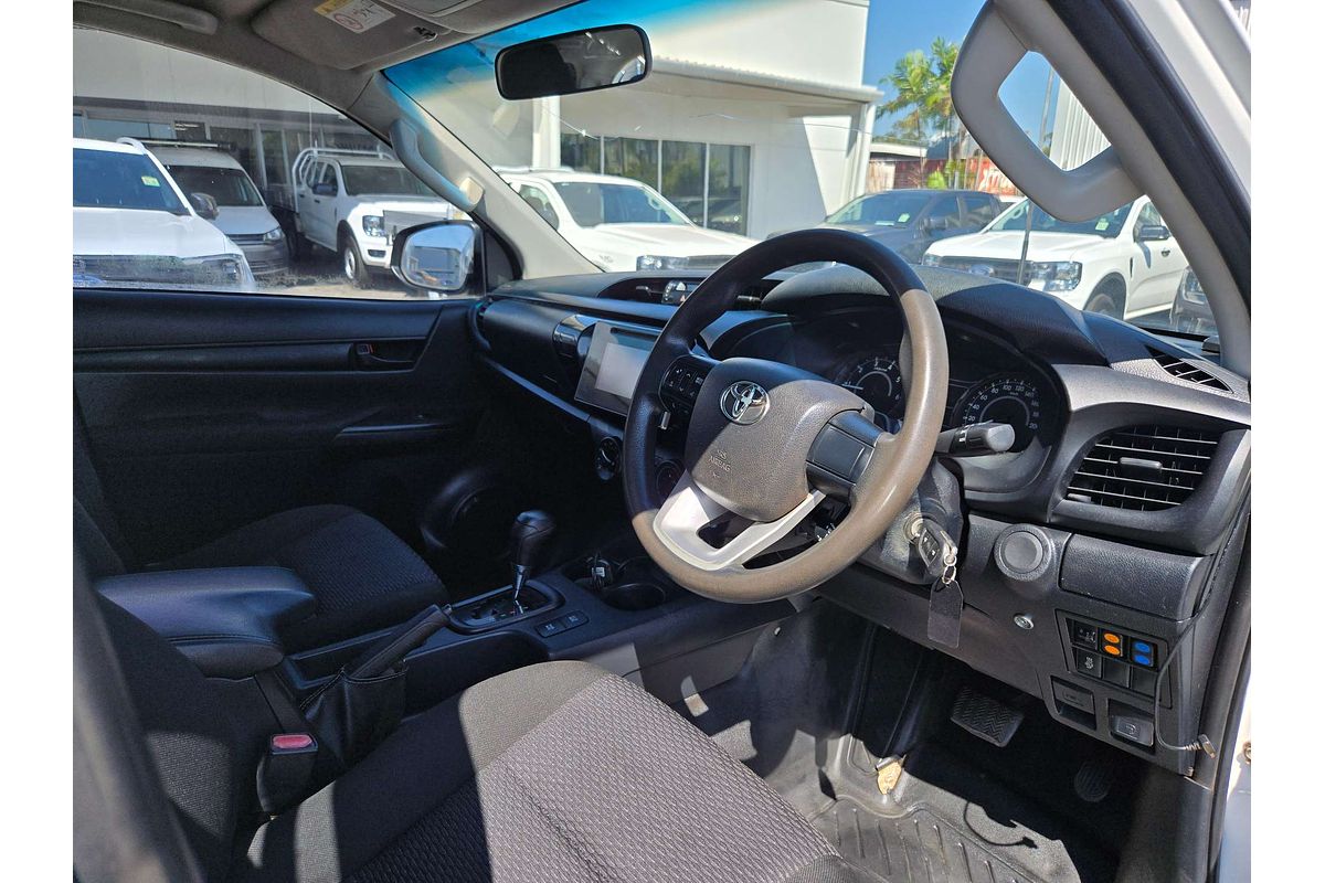 2016 Toyota Hilux Workmate GUN125R 4X4