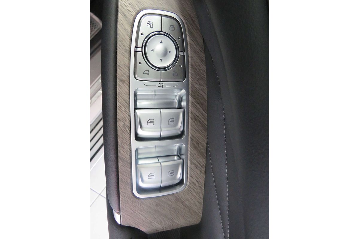 2025 GWM Tank 500 Ultra Hybrid P03