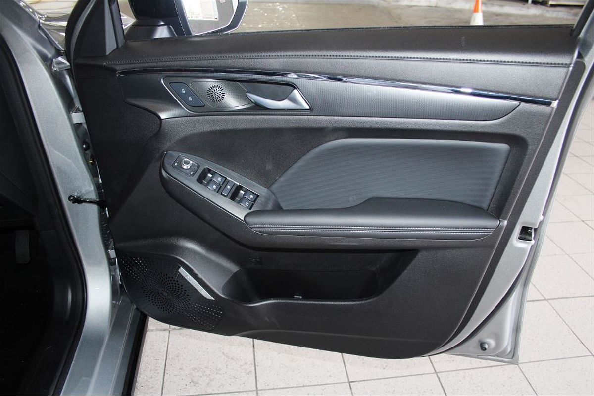 Jolion Pro Luxury Auto 4x2 Hybrid