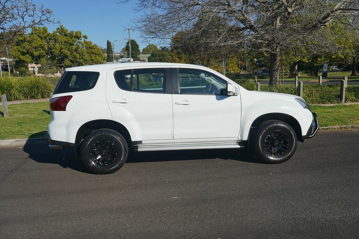 2016 Isuzu MU-X LS-M
