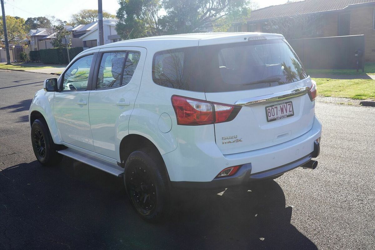 2016 Isuzu MU-X LS-M