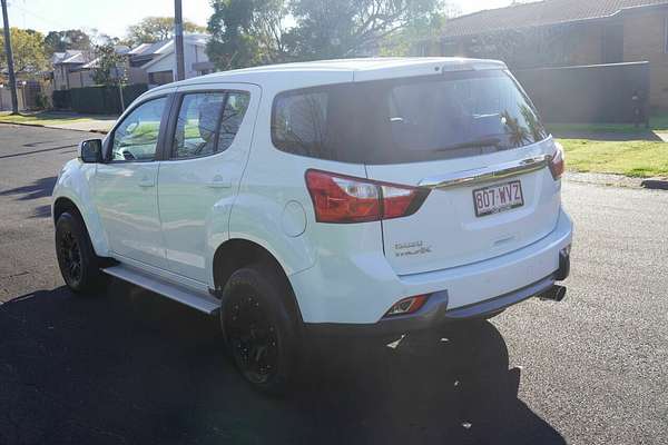 2016 Isuzu MU-X LS-M