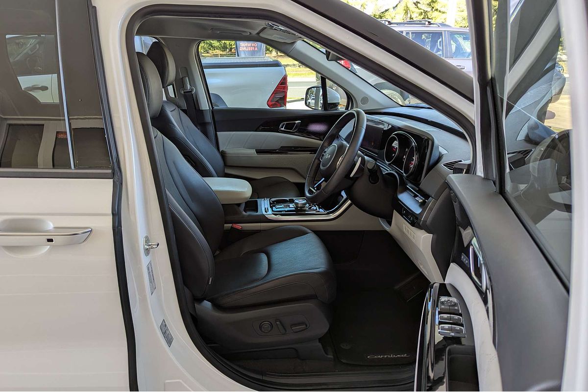 2023 Kia Carnival Platinum KA4