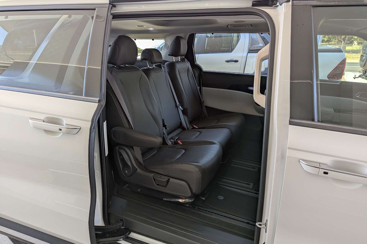 2023 Kia Carnival Platinum KA4