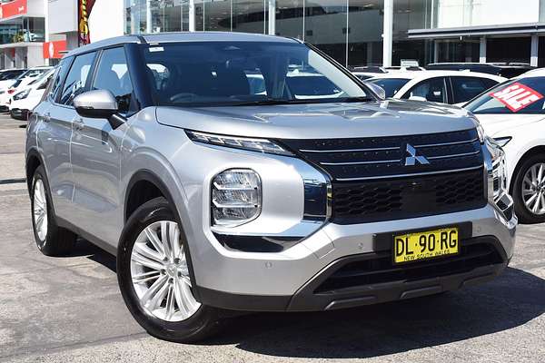 2024 Mitsubishi Outlander ES ZM