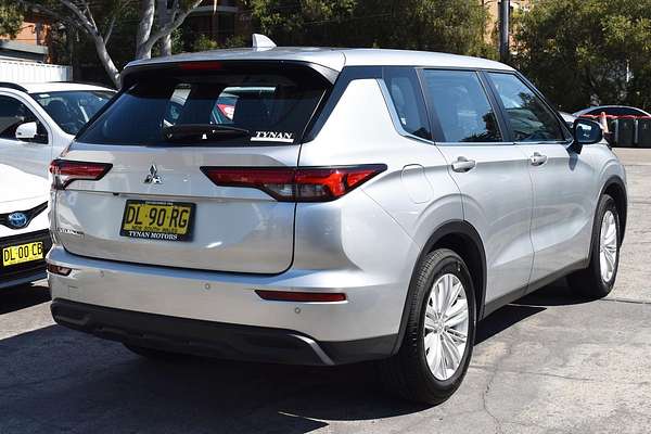2024 Mitsubishi Outlander ES ZM