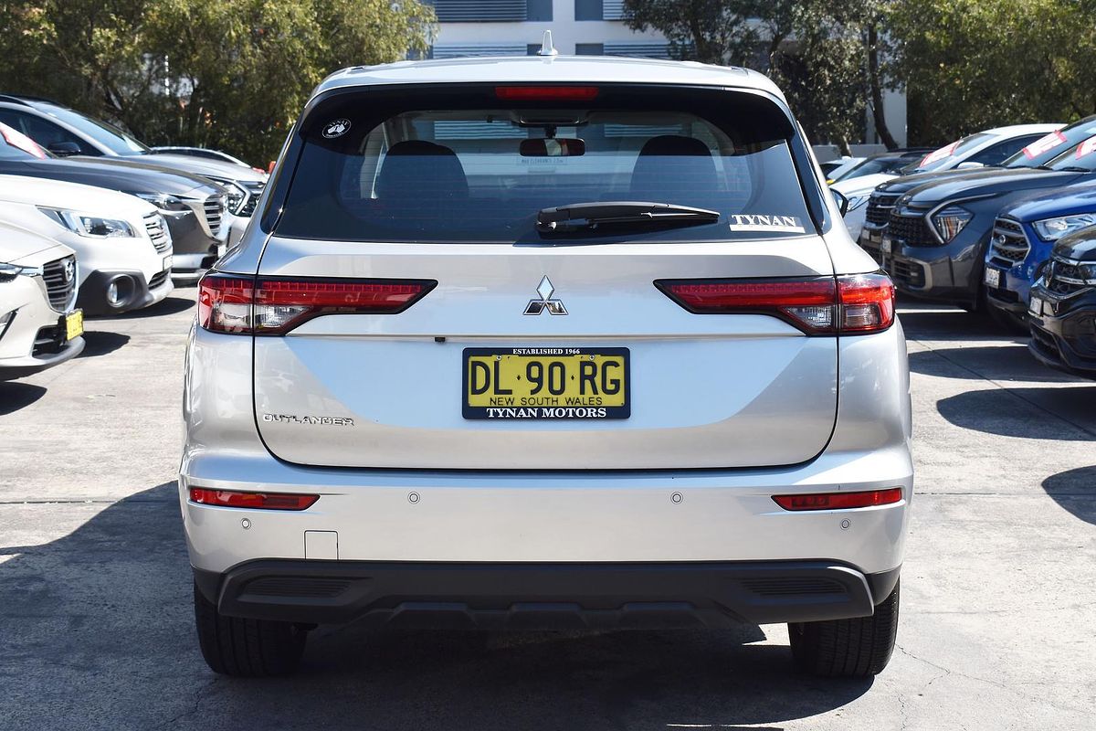 2024 Mitsubishi Outlander ES ZM