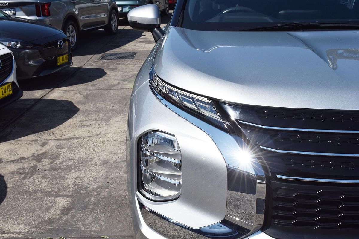 2024 Mitsubishi Outlander ES ZM