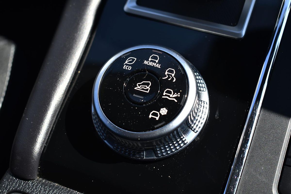 2024 Mitsubishi Outlander ES ZM