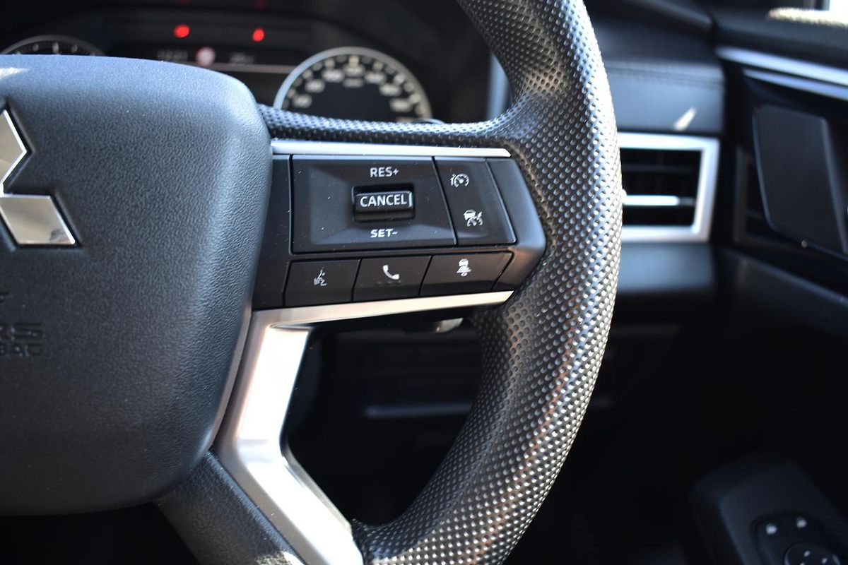 2024 Mitsubishi Outlander ES ZM