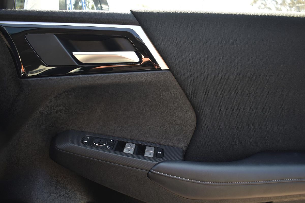 2024 Mitsubishi Outlander ES ZM