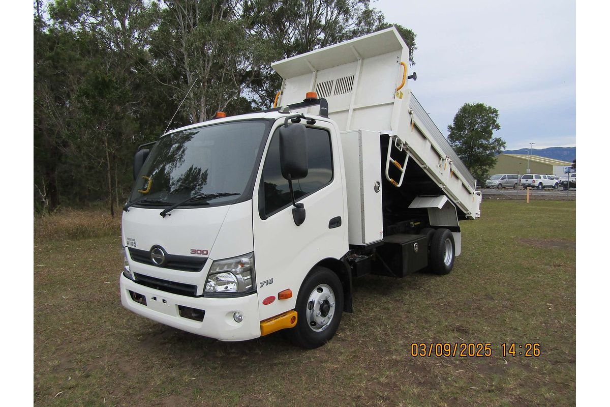 2017 Hino 300 Series 716 4x2