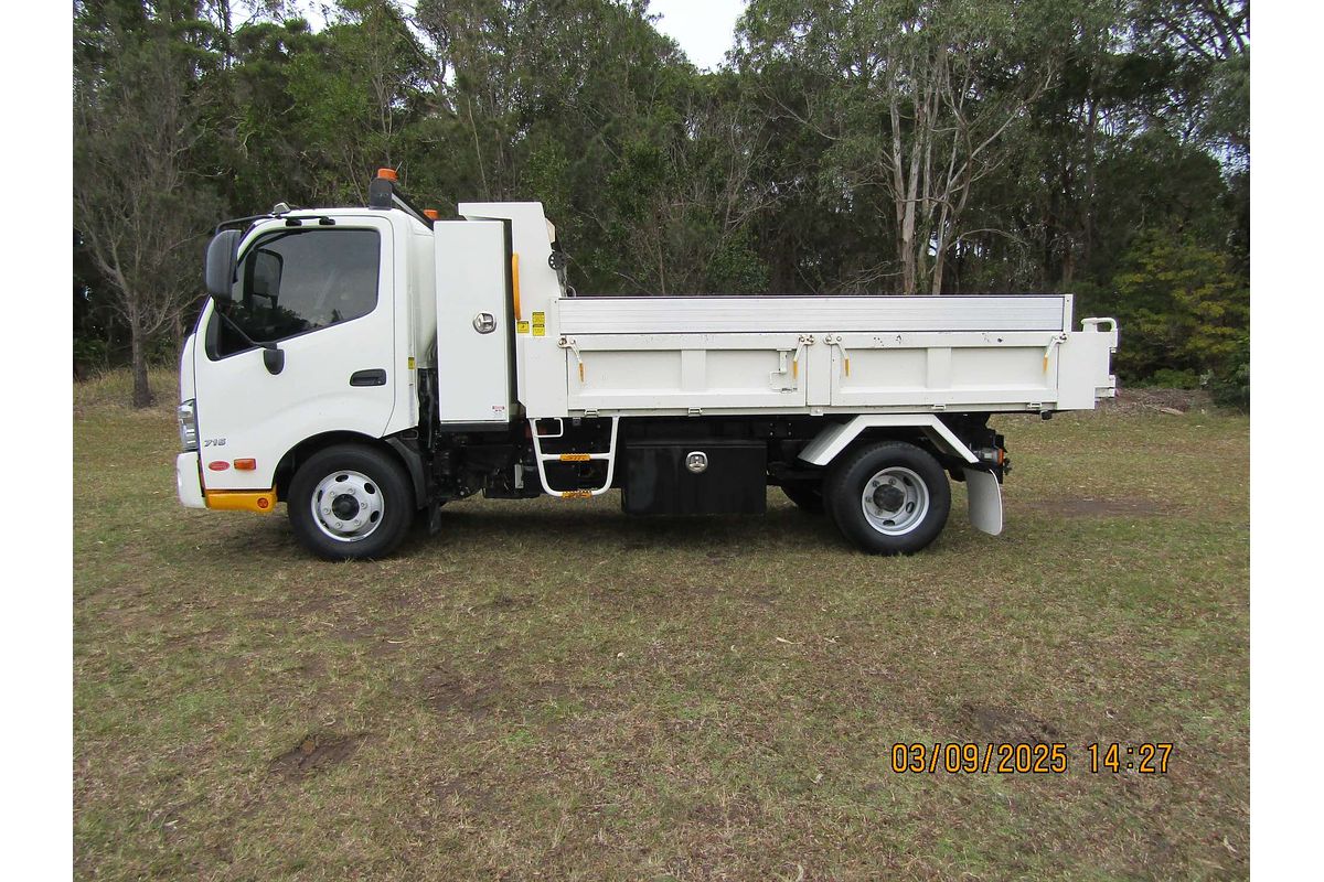 2017 Hino 300 Series 716 4x2