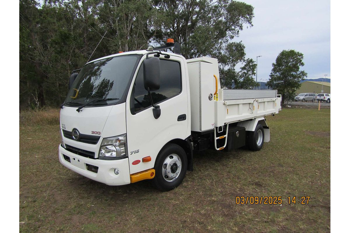 2017 Hino 300 Series 716 4x2