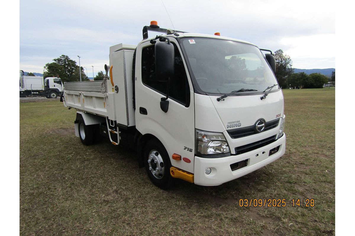 2017 Hino 300 Series 716 4x2