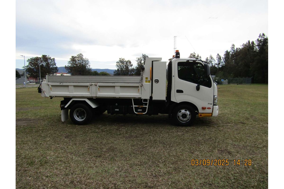 2017 Hino 300 Series 716 4x2
