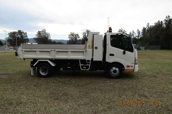 2017 Hino 300 Series 716 4x2