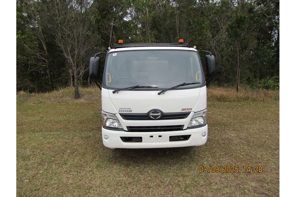 2017 Hino 300 Series 716 4x2