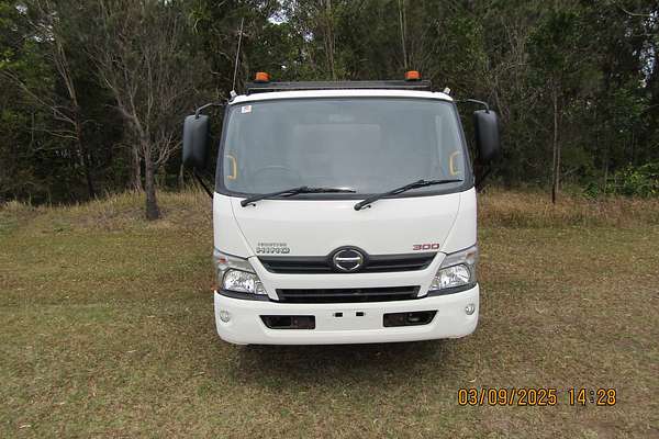 2017 Hino 300 Series 716 4x2