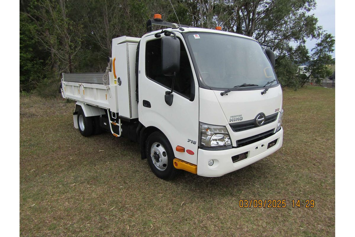 2017 Hino 300 Series 716 4x2