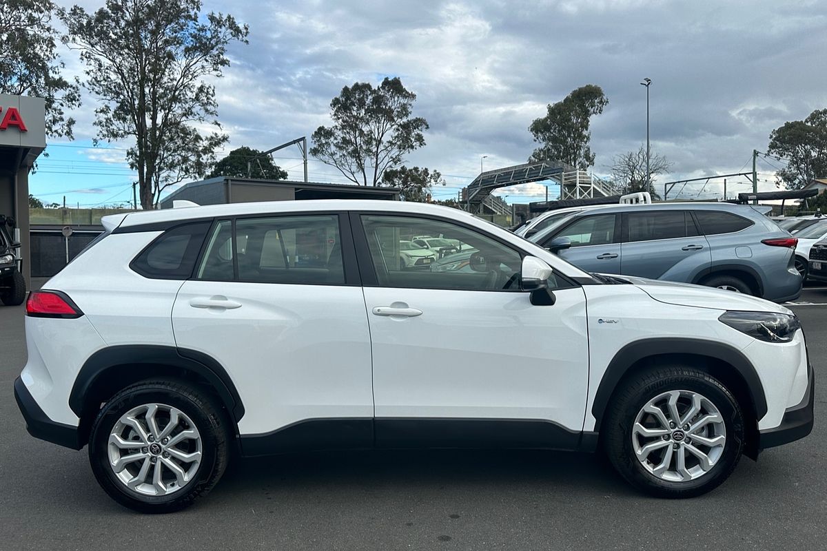 2024 Toyota Corolla Cross GX MXGH10R