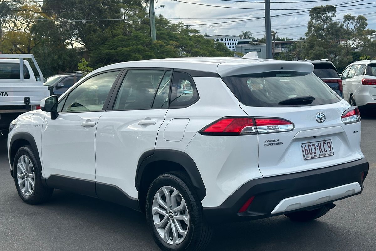 2024 Toyota Corolla Cross GX MXGH10R