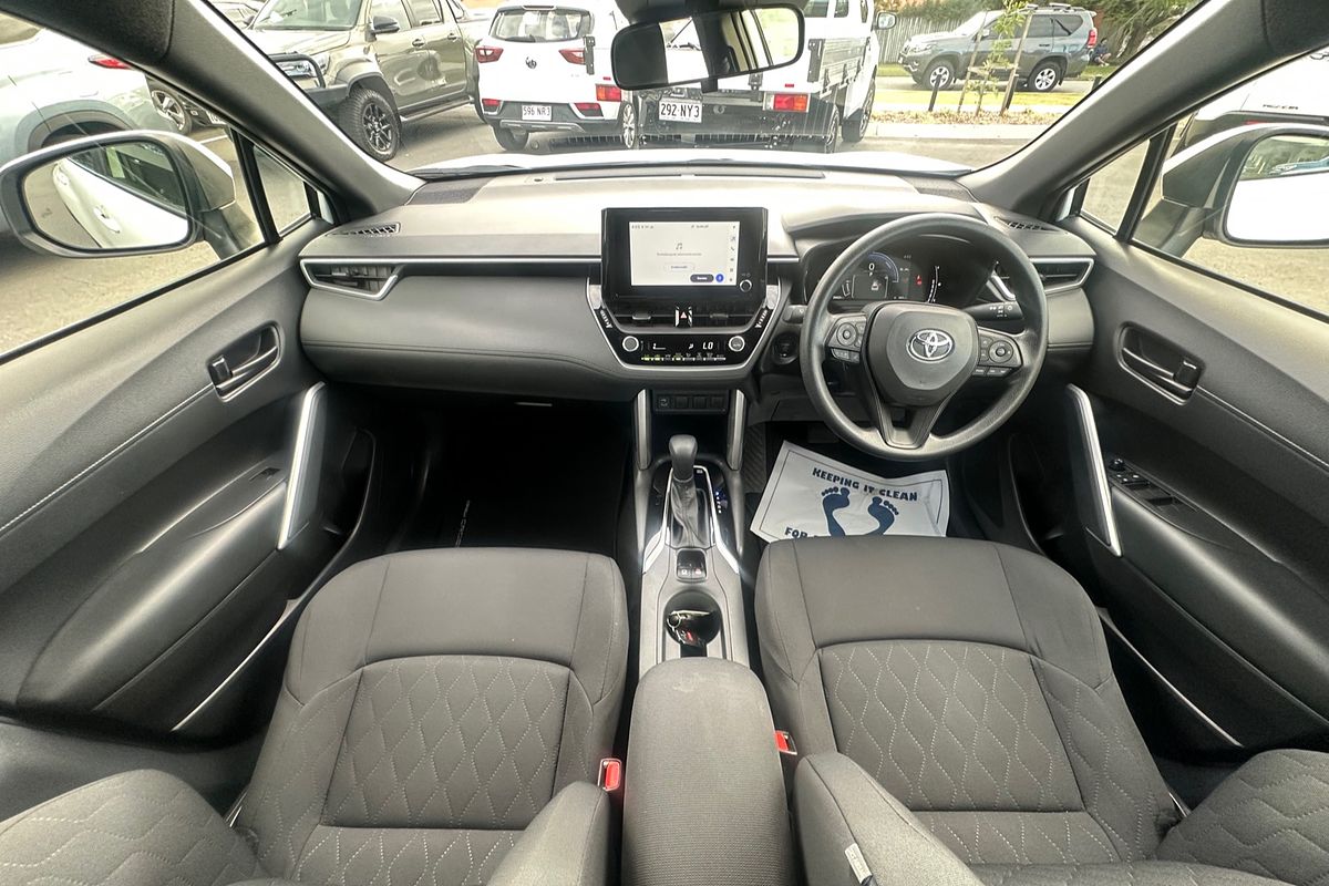 2024 Toyota Corolla Cross GX MXGH10R