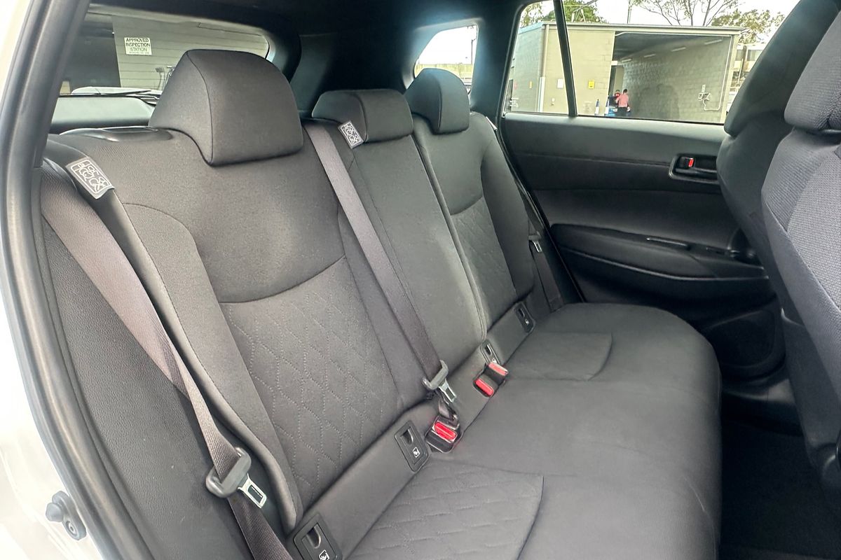 2024 Toyota Corolla Cross GX MXGH10R