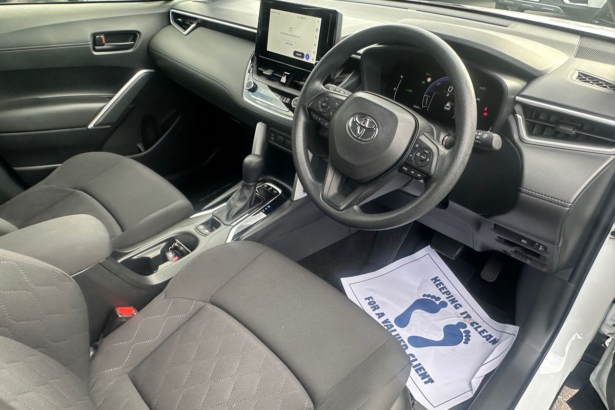 2024 Toyota Corolla Cross GX MXGH10R
