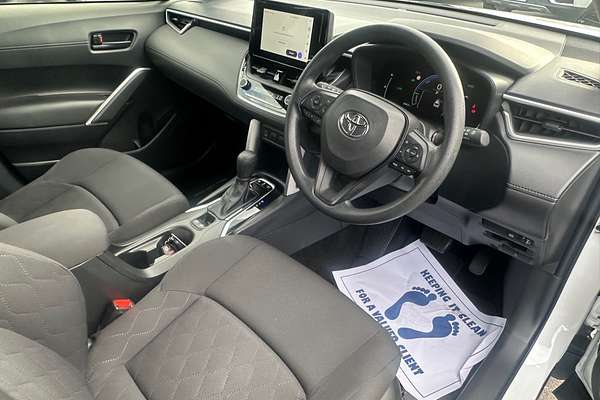 2024 Toyota Corolla Cross GX MXGH10R
