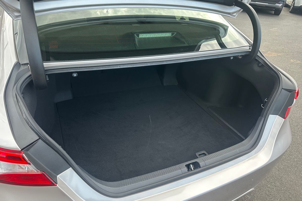 2020 Toyota Camry Ascent Sport