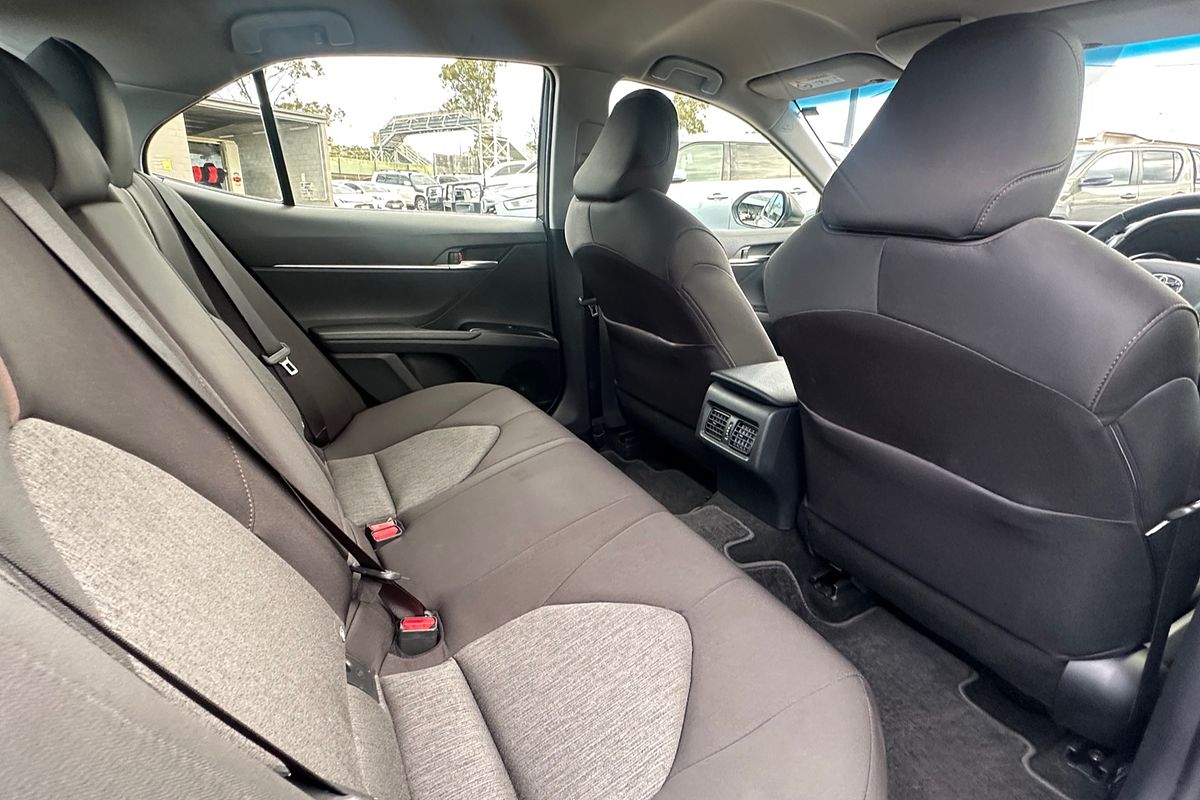 2020 Toyota Camry Ascent Sport